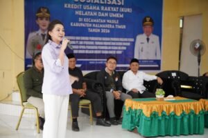 Dorong Nelayan Mandiri, Gubernur Sherly Sosialisasikan KUR dan Ajak Nelayan Ikut BPJS Ketenagakerjaan