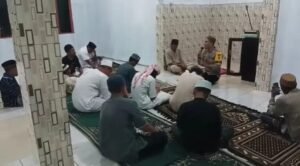 Dai Kamtibmas Polres Kepulauan Sula Sampaikan Kultum Ramadan, Ajak Warga Jaga Kamtibmas