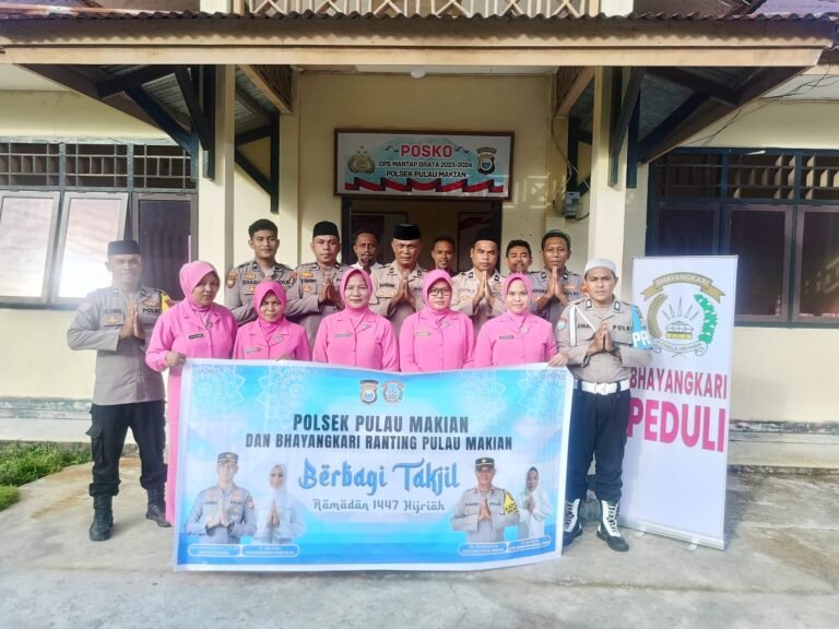 Pererat Silaturahmi di Bulan Ramadan, Polsek Pulau Makian Gelar Aksi Berbagi Takjil