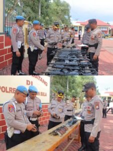 Kapolres Kepulauan Sula Periksa Sikap Tampang dan Senpi Dinas Personel, Pastikan Disiplin dan Kesiapan Operasional